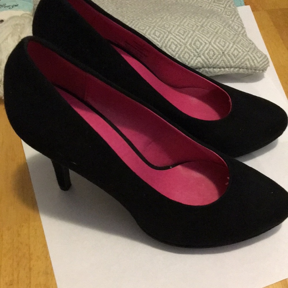 Black Pumps ๐ฎ๐ - Picture 4 of 5